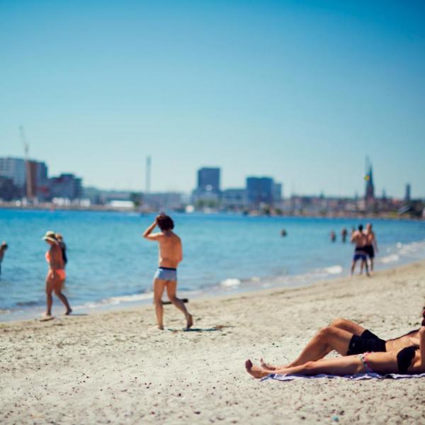 Somer og strand ved Den Permanente i Aarhus