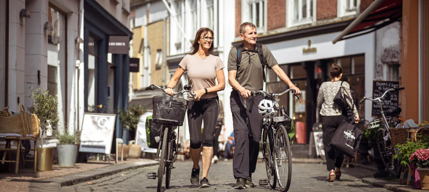 På cykel gennem Latinerkvarteret i Aarhus