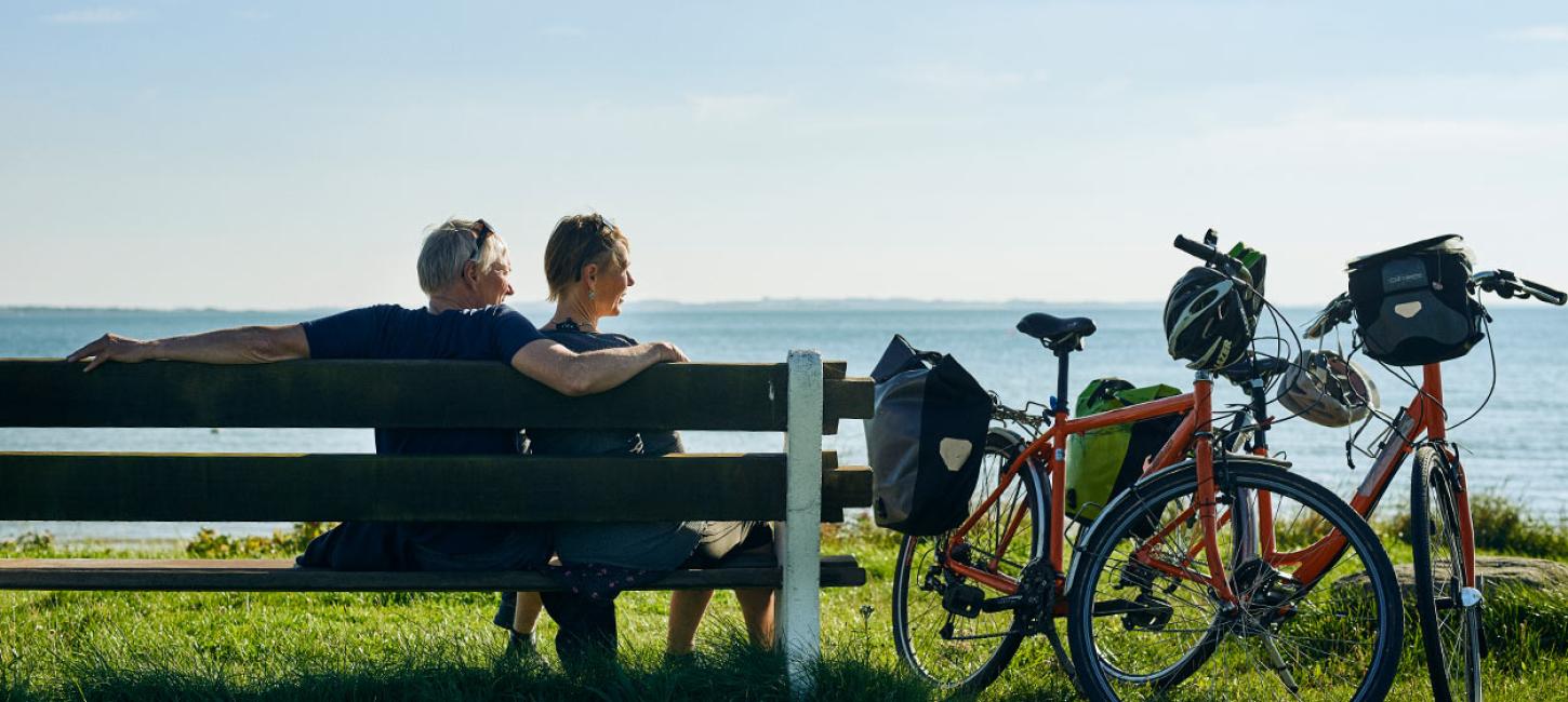 Par på cykeltur på Djursland