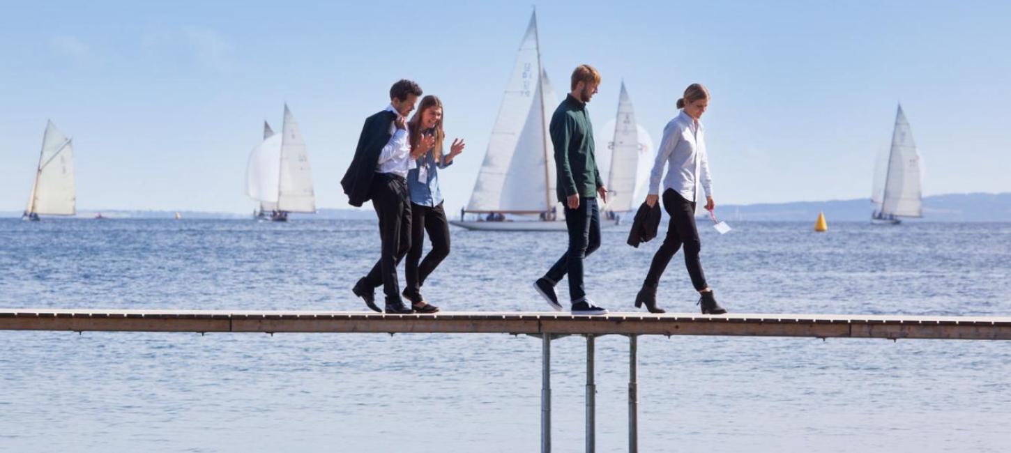 Møde på Den Uendelige Bro i Aarhus