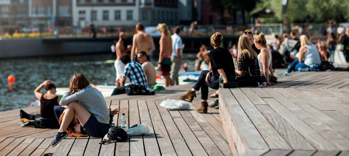 Mennesker på Havnefronten ved Navitas i Aarhus