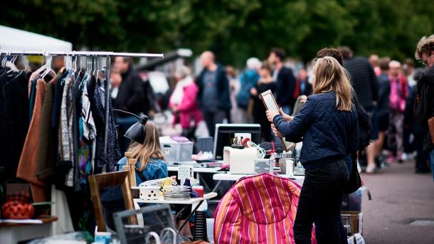 Shopping på loppemarked i Aarhus