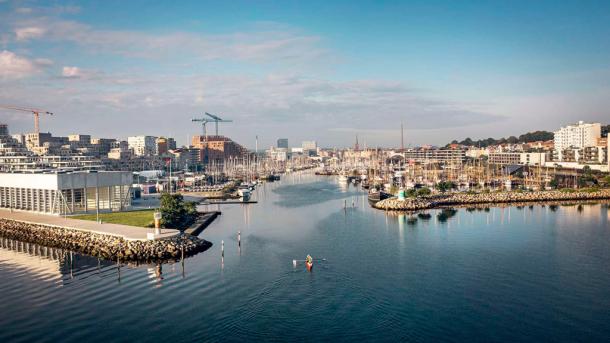 Luftfoto af Aarhus set fra lystbådehavnen