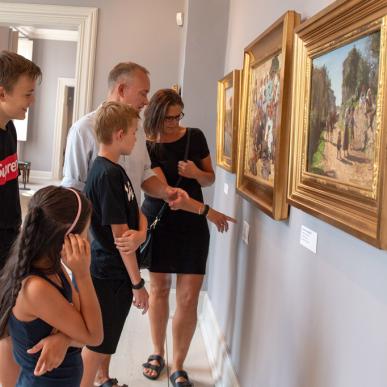 Familie på Skovgaard Museet i Viborg