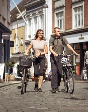 På cykel gennem Latinerkvarteret i Aarhus