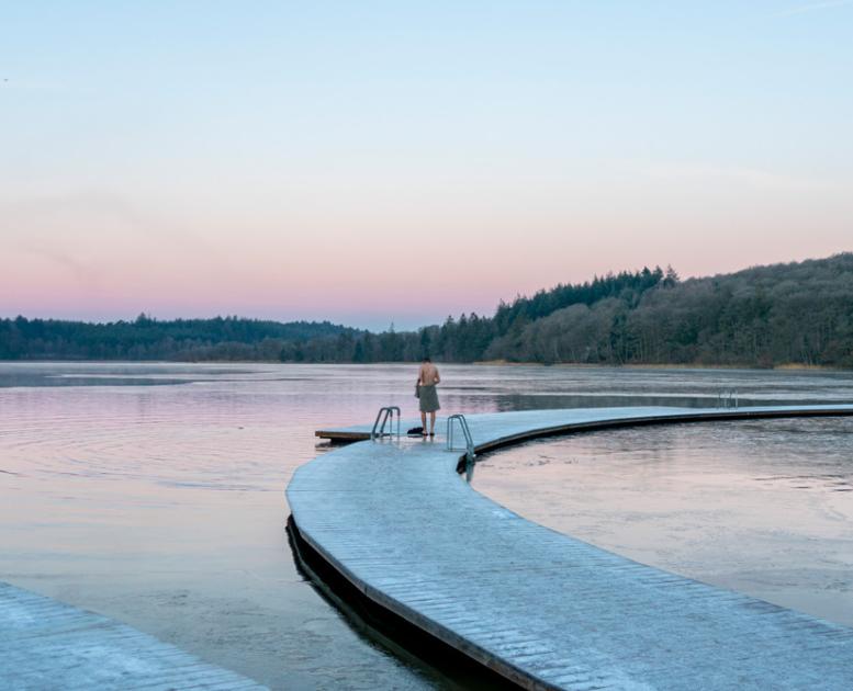 Vinterbadning i Almind Sø i Silkeborg